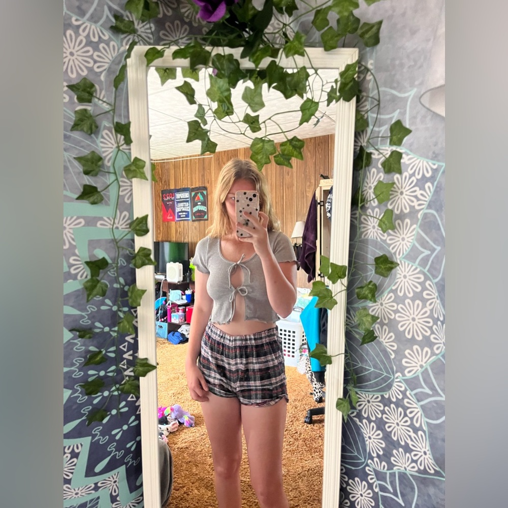 Has never been worn out and about, never really had the occasion for it